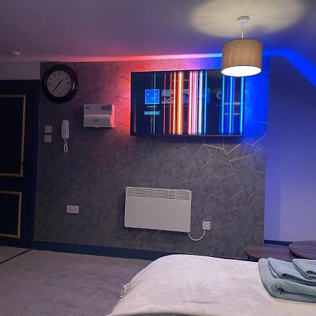 Lovely Studio Apartment Located In Birmingham Ngoại thất bức ảnh